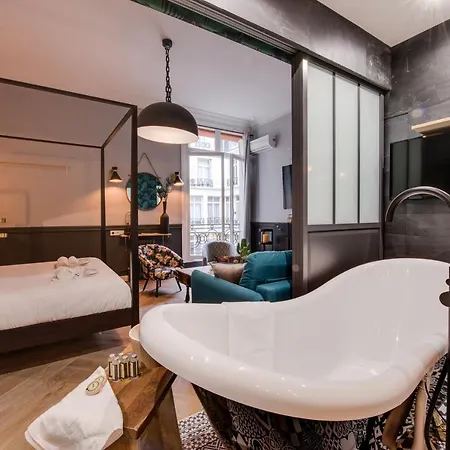 Appartement CMG Champs Elysées Paris